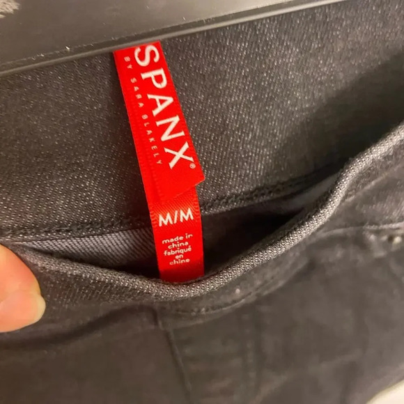Spanx Vintage Distressed Ankle Skinny Jeans Black Size Medium - Picture 8 of 10